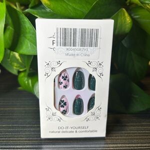 💜4for$20💜 Pink and Green DIY Nail Set